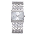 Reloj de cuarzo plateado para mujer con esfera cuadrada, pedrería y pulsera en forma de V - Plateado