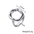 Dettaglio dell'anello in acciaio al titanio con dimensioni 2.2cm e peso di 6.2g - XB46641AW0/Argento Irregolare Ondulato