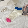 Chaussettes d'été en résille pour femmes avec bords bleus et orteils contrastés rose - Taille unique / Court/Polyester Coton / Blanc/Bloc de Couleur