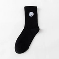 Schwarze gerippte Socken mit blauem Planeten-Stickerei-Aufnäher für Damen und Herren - Einheitsgröße / Schwarz