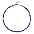 Collier pour homme en pierre naturelle bleue et roche volcanique sur fond blanc pur - Collier Sodalite