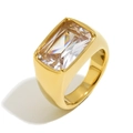 Anillo elegante de acero inoxidable chapado en oro 18K con circón rectangular grande - US 6 / Dorado