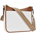 Detalle de bolso bandolera bicolor blanco y marrón con correa tejida geométrica - Marrón Beige