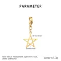 Detalle de un colgante de estrella dorado con cierre de langosta, acero inox, 18x16 mm - Estilo Estrella (KLJ6983-Z) / 18*16mm / Dorado