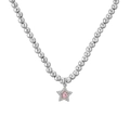 Nahaufnahme der silbernen Perlenkette mit einem funkelnden rosa Sternanhänger - Silber Rosa Zirkonia