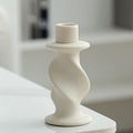 Portacandele minimalista in ceramica beige con trama intrecciata e finitura opaca - Candeliere a Spirale / Beige