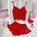Zweiteiliges rotes Eisseiden-Pyjama-Set mit Camisole und Rüschenshorts aus Satin - S / Rot
