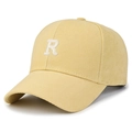 Casquette de baseball en coton beige avec broderie R blanche et visière courbée - Jaune