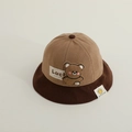 Baby Fischerhut aus khakifarbenem Kord mit süßem Bären-Stickerei und Luck-Etikett - Kleinkind-Stil (Mit winddichtem Seil) / Khaki & Dunkelbraun
