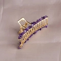Detailansicht der goldfarbenen Haarklammer mit natürlichen lila Amethyst-Kristallen - Amethyst Groß/11cm