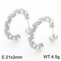 Orecchini a C in acciaio inossidabile argento con perle bianche, misura 21x3mm - Colore Acciaio (KE113137-KFC)