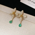Orecchini a fiore dorati con petali di cristallo e ciondolo a goccia verde - 70# Perno in Argento Sterling 925 - Oro - Fiore di Zircone a Goccia Verde