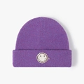 Lila Rippstrick-Beanie für Damen mit Smiley-Patch und doppeltem Umschlag-Saum - Lila