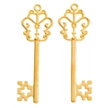 Coppia di ciondoli a chiave vintage in lega dorata con farfalla e croce traforata - Oro