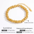 Goldenes Edelstahl-Armband mit geflochtener Kette und gedrehten Metallring-Gliedern - 18k Gold / Gold