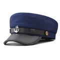 Dettaglio del berretto militare blu con stemma ancora argento e visiera in pelle - M(56-58cm) / Blu navy