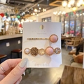 Elegant two-piece hair clip set with pink stones, pearls and crystals in gold finish - Korean Style 2-Piece Set / Dusty Pink