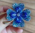 Elegant four-leaf clover brooch with dark blue crystals and gold-plated floral frame - Dark Blue and Sky Blue (XD9348-11)