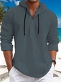 Detailansicht des dunkelgrauen Herren-Kapuzenshirts mit Dreiknopfleiste und Kordelzugkapuze - S / Grau