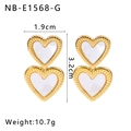 Detailansicht der Maße von herzförmigen doppellagigen Ohrringen mit weißem Inlay - 18K Gold / Gold Stil (NB-E1568-G)