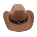 Klassischer khakibrauner Filz-Cowboyhut mit Ethno-Flechtband und Stierschädel-Anhänger - Einheitsgröße / Khaki
