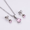 Dettaglio parure in argento con ciondoli e orecchini a perno in zircone rosa tondo - Set Rotondo in Zircone Rosa