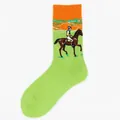Chaussettes style peinture à l'huile vertes avec motif équestre et bord orange - Taille unique / Motif 13/Personnage à cheval