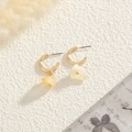 Elegant gold earrings with asymmetrical natural raw stones in soft yellow and cream - Yellow Style (YLEH-0156-Yellow)