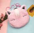Détail du sac licorne en peluche rose avec corne argentée brillante et fausse fourrure - Rouge Rose (Unicorn-7)