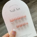 Faux ongles French ombre nude et blanc laiteux avec des accents de strass scintillants - Grand (L)
