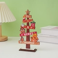 Detalle de árbol de Navidad de madera para mesa con texto de deseos y hombre de jengibre - HB1891-D (Soporte de Hombre de Jengibre)