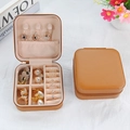 Brown square jewelry travel case with zipper and pink velvet slots for rings - Zipper Style / Coffee