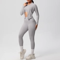 Graues Yoga-Set Dreiteilig mit hoher Taille Leggings mit Seitentaschen und Reißverschlussjacke - Frostgrau