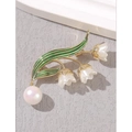 Elegant lily of the valley brooch in gold with white flowers and a pearl pendant - 337# Bluebell