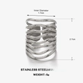 Mehrlagiger welliger offener Ring aus silbernem Edelstahl mit 1,7 cm Innendurchmesser - Mehrschichtiger Linienstil / Silber