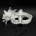 Silberne Maskerade-Maske mit großer Spitzenblume und funkelnden Pailletten für Damen - Silber