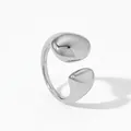 Minimalistischer offener Edelstahlring in Silber mit poliertem, asymmetrischem Design - Silber (B539)