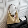 Retro woven shoulder bag with dark leather straps and a pink heart charm decoration - Khaki with Charm