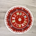 Roter dekorativer Weihnachtsbaumrock mit Karomuster und buntem Merry Christmas Aufdruck - Roter Stil / 90cm