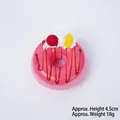 Calamita da frigo a forma di ciambella rosa alla fragola in PU con panna da 7cm - Rosso-Lampone Ananas