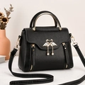Bolso de mano de moda en cuero PU negro con hebilla de cisne de cristal y asa superior - Negro