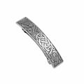 Pasador retro de metal plateado con intrincado nudo celta sobre una barra de diseño elegante - Plata Antigua