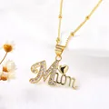 Collana dorata con ciondolo Mum, zirconi lucenti e cuore per la Festa della Mamma - Stile A-Lettera Mum Cuore