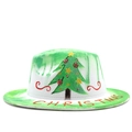 Dettaglio cappello natalizio in feltro bianco con albero verde e stampa rossa - Albero di Natale