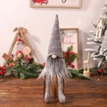 Gnomo de Navidad gris con piernas largas a rayas y gorro de punto para decoración hogar - Estilo de Gorro de Punto Color Mixto Gris (D-BJ114) / Gris