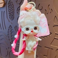 Süßer Cartoon-Puppen-Schlüsselanhänger mit weißen Locken, Brille und rosa Handschlaufe - Rosa