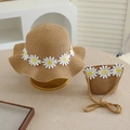 Détail d'un chapeau de paille et d'un sac bandoulière avec appliqués de marguerites blanches - Tour de tête 52cm (2-5 ans) / Ensemble - Kaki