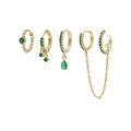 Dettaglio di un set di 4 ear cuff dorati con pietre verdi e frange a catena pendenti - Oro-Zircone Verde