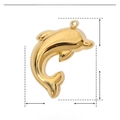 Detalle de un colgante de delfín dorado de 16x26mm con medidas de dimensiones - YE670-Forma de Delfín