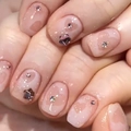 Pink press-on nails with heart patterns, 3D star charms, and sparkling rhinestones - Glue Style (JP2632) / Light Pink Heart (Glue Style)